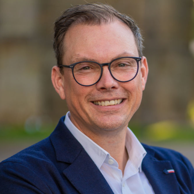  Stefan Hirnstein